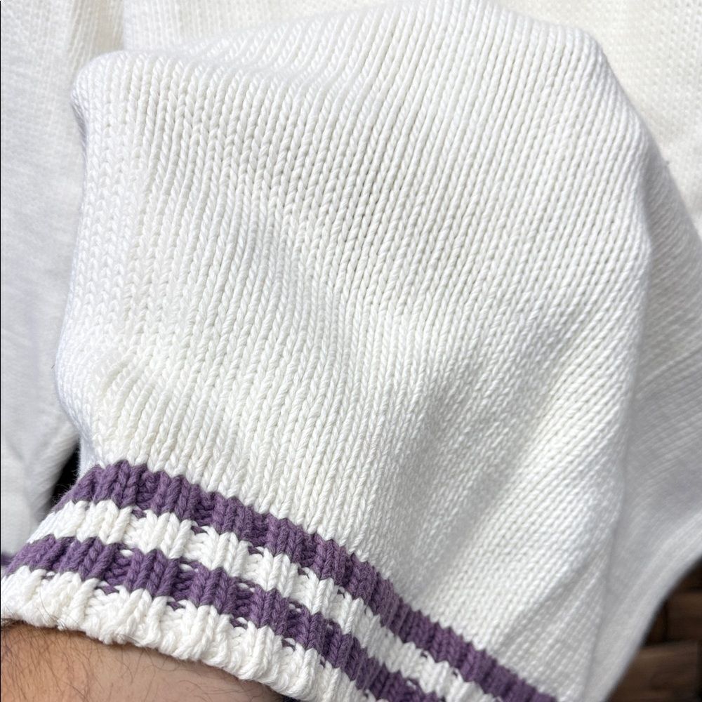 Vintage Heavy Women's White and Purple Turtleneck Sweater - Picture 2 of 2